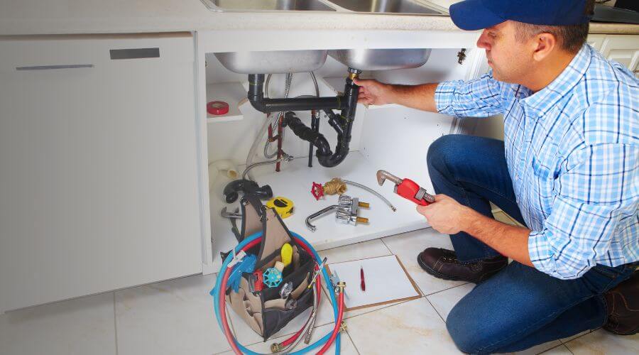 Expert burst pipe repair services in Powers, MI